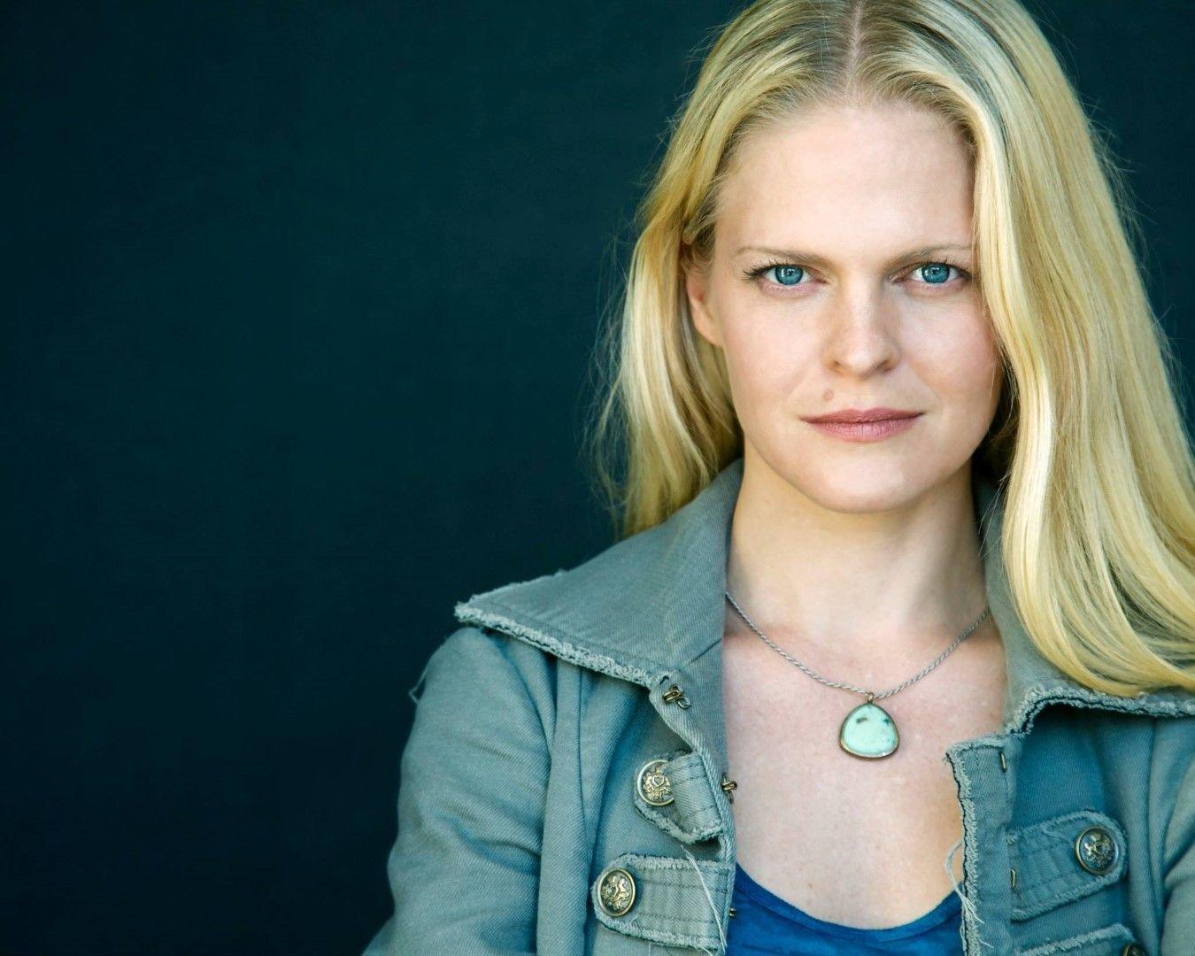 carousel-hero-element image-9